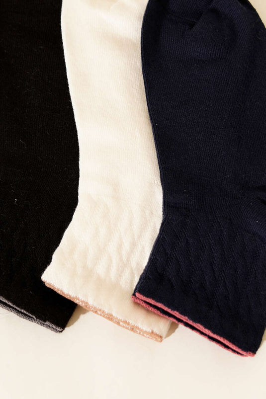 Women's Set of 3 Short Cuff Socks with Embroidery Details Assorted 7