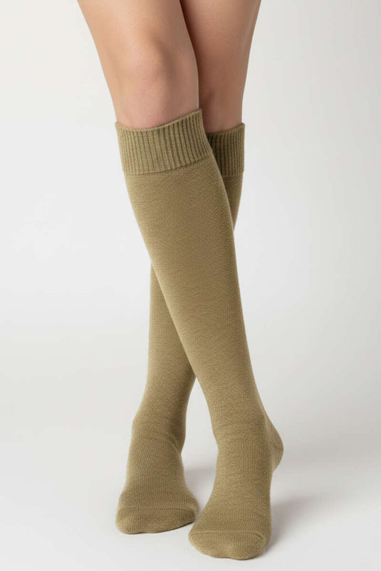 جوارب نسائية من الموهير تصل إلى الركبة، لون بيج