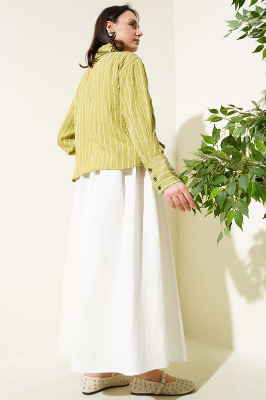 Kurzes Hemd mit Herz-Knopfleiste vorne und Raffung Ölgrün