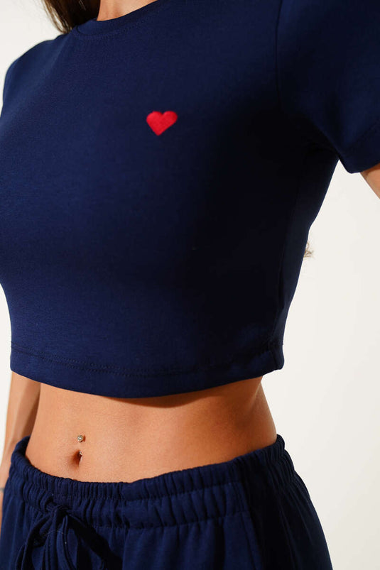 Kalp Nakış Detaylı Crop İkili Takım Lacivert