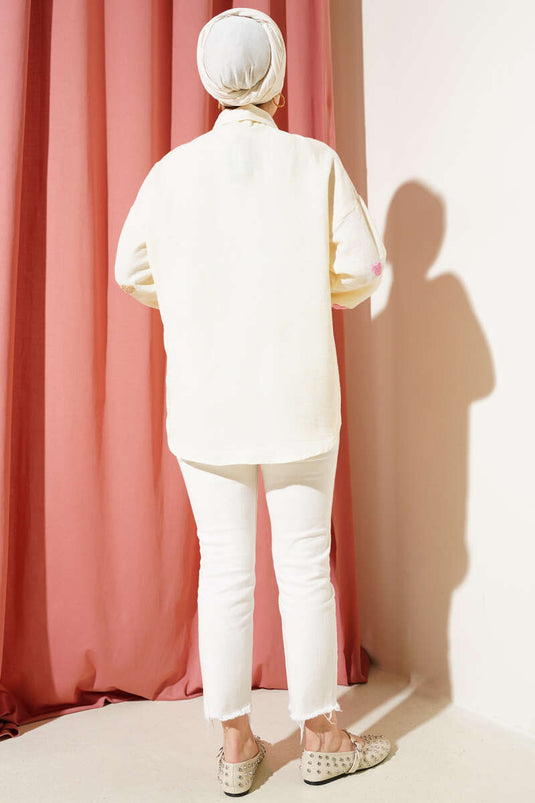 Chemise en lin crème avec broderie cœur