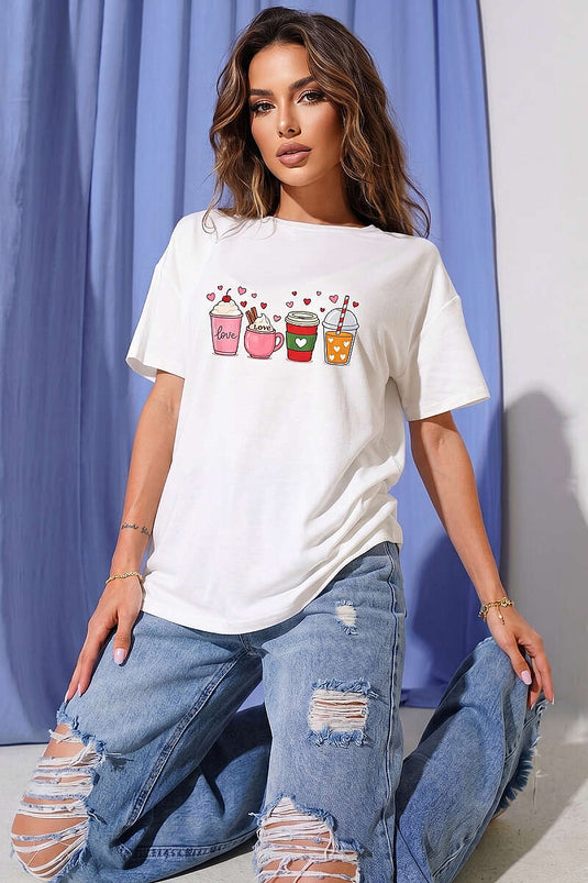 T-shirt blanc imprimé avec tasse à cœur