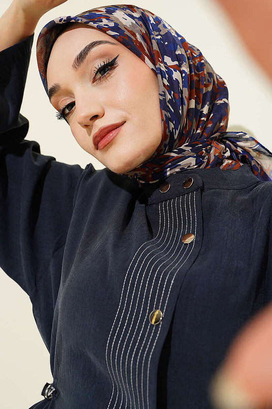 وشاح ناعم بنقشة تمويه باللون الأزرق الداكن