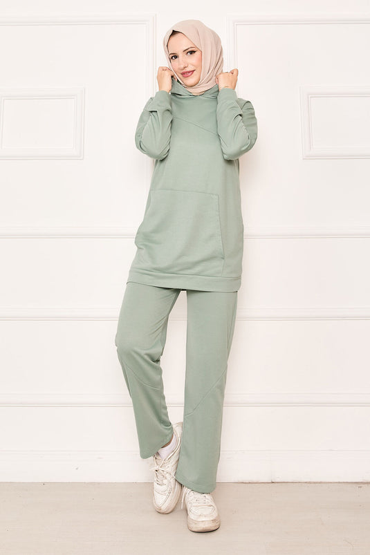 بدلة من قطعتين بتفاصيل جيب الكنغر وغطاء الرأس - لون أخضر فاتح