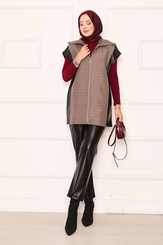 طقم من قطعتين من الجلد المبطن بلون المنك