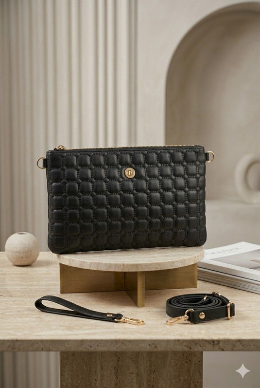 Sac pochette à bretelles matelassé à motif noir