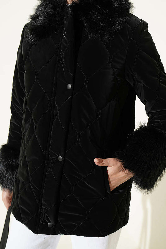 Abrigo Acolchado Negro Con Detalles De Piel