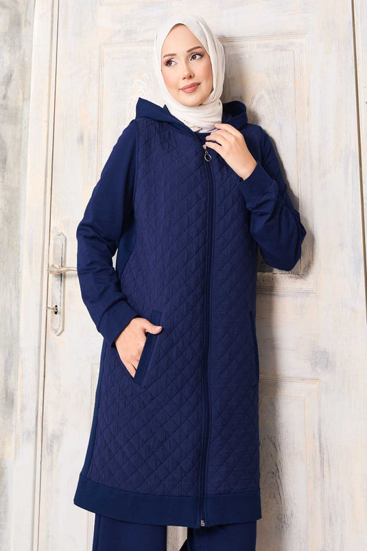 طقم من ثلاث قطع مع سترة مبطنة، أزرق داكن