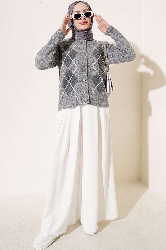 Gilet Gris À Boutons Et Motif Baklava
