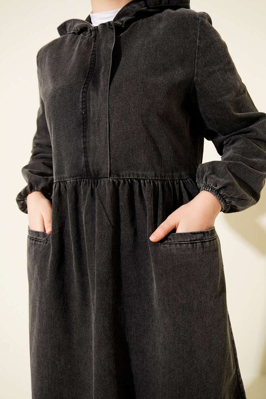 Robe en jean gris fumé à demi-fermeture éclair avec capuche