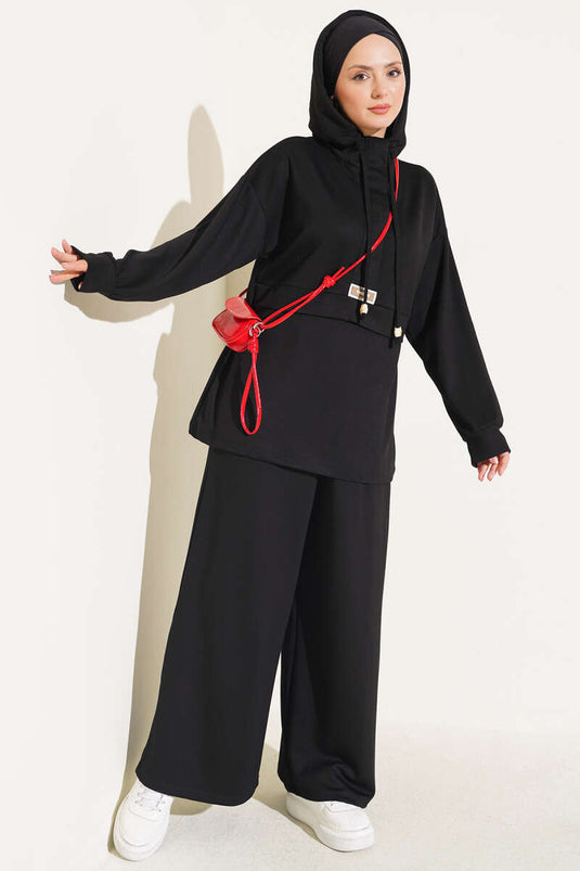 Completo Due Pezzi Con Cappuccio E Ricamo Nero