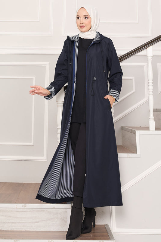 Trench-coat long à capuche et taille ajustable, bleu marine