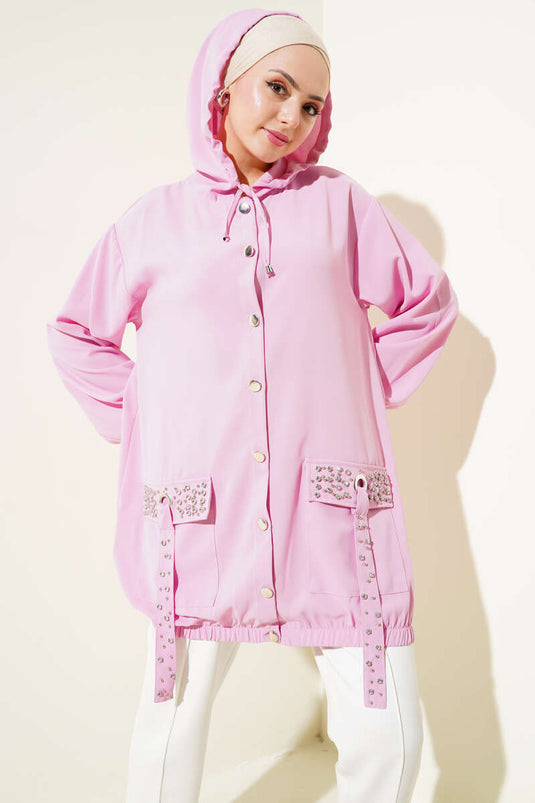 قبعة وردية اللون مزودة بغطاء للرأس وجيب