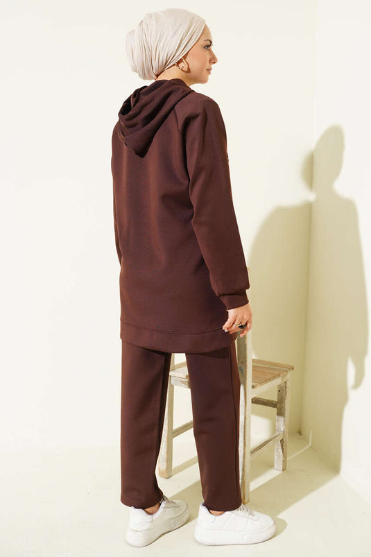 بدلة غوص من قطعتين بغطاء رأس وجيب ونقشة جلد النمر، لون بني