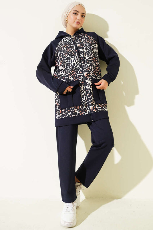 Combinaison deux pièces bleu marine à capuche et poches, imprimé léopard, en néoprène, bleu marine