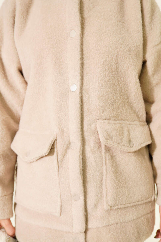 معطف بغطاء رأس وأزرار كبس، بيج