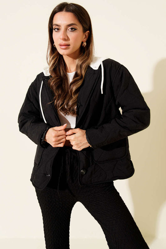 Chaqueta acolchada con capucha y botones, negra