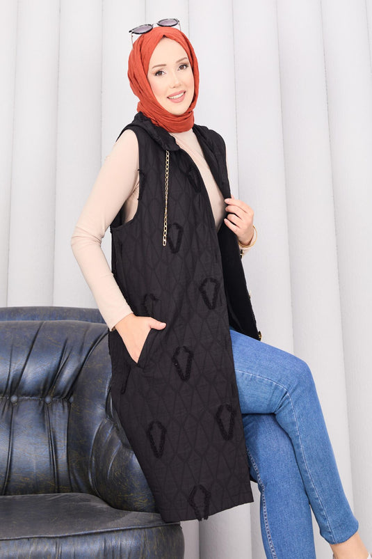 سترة حجاب مبطنة بغطاء رأس وأزرار باللون الأسود