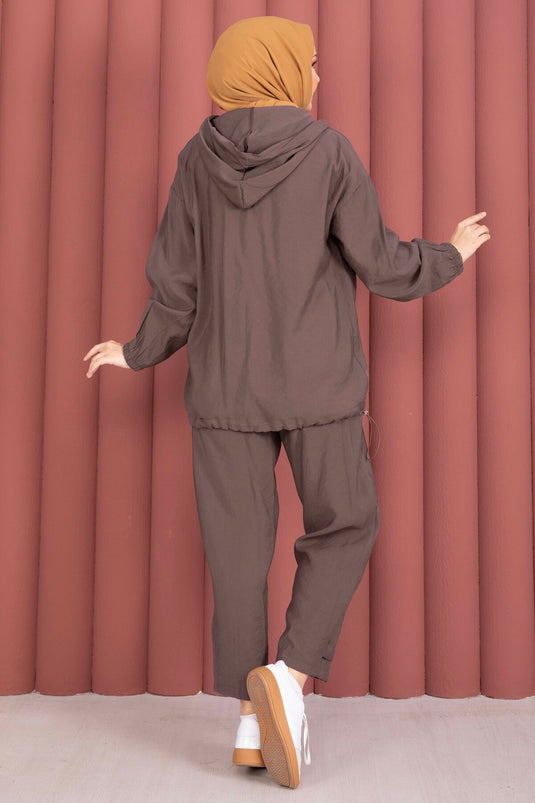 Ensemble décontracté deux pièces avec capuche et fermeture éclair, couleur marron