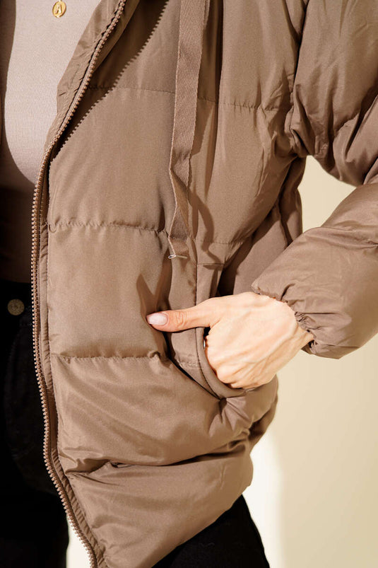 Doudoune courte à capuche zippée, couleur vison