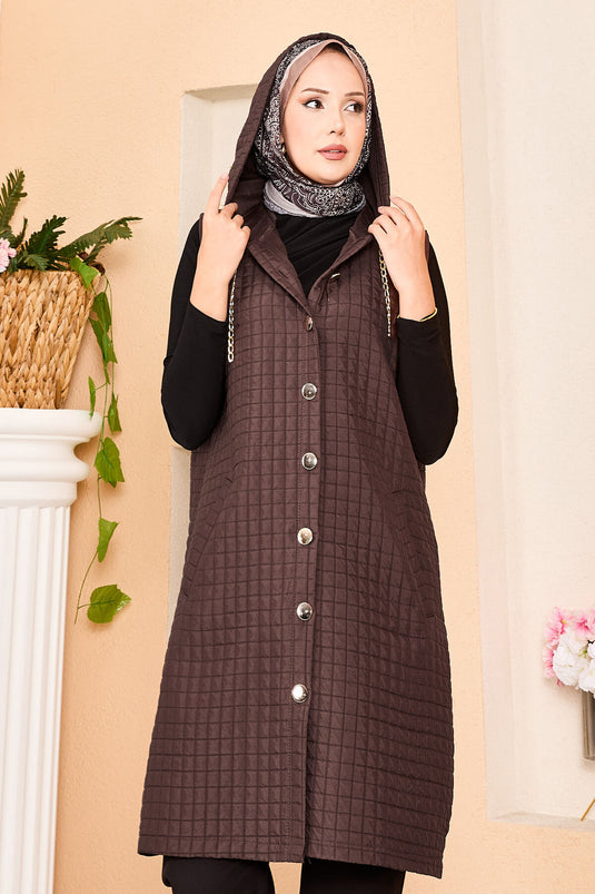 Gilet matelassé à capuche et boutons dorés marron