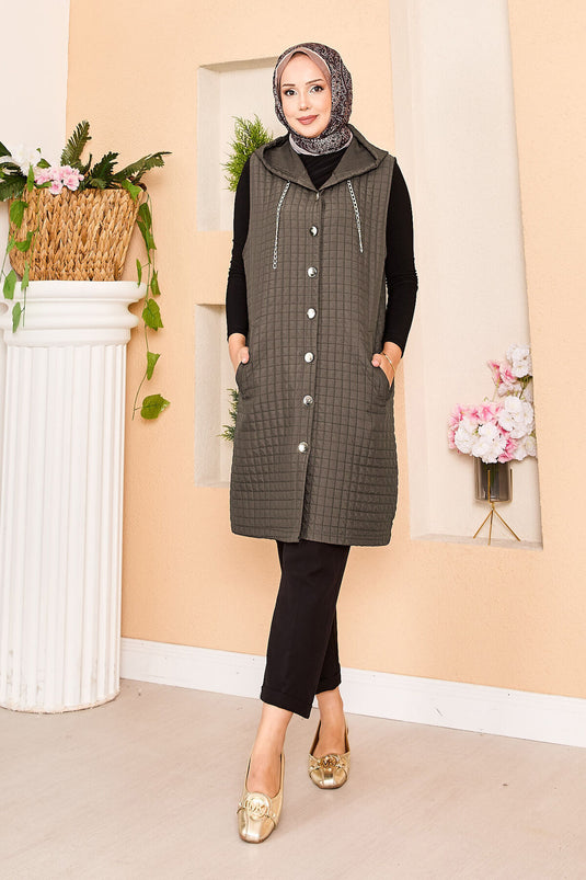 Gilet matelassé à capuche et boutons dorés, vison foncé