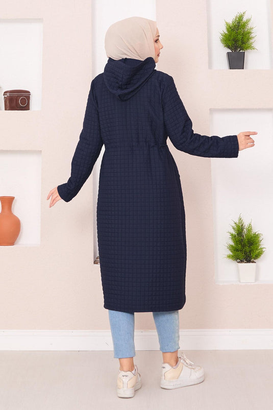 Trench-coat matelassé à capuche bleu marine avec hijab