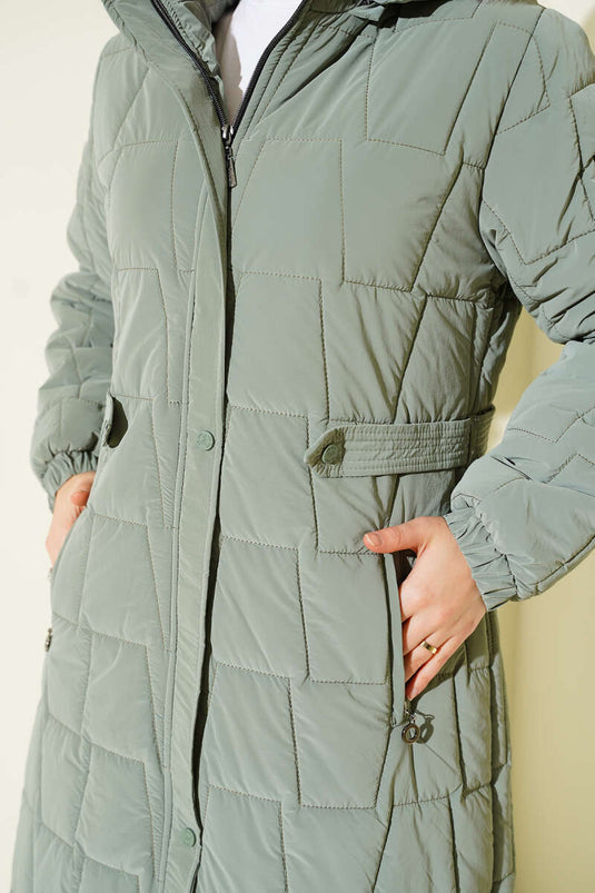 معطف طويل مبطن بغطاء رأس مربع اللون أخضر لوزي