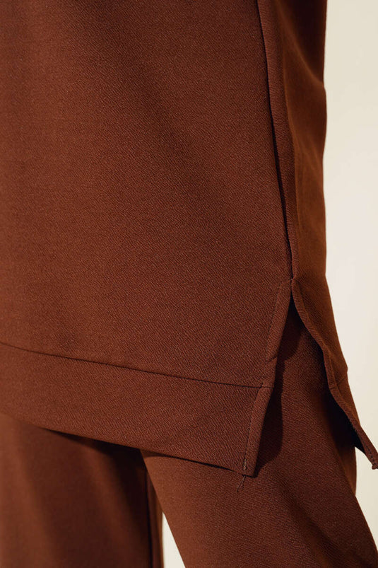 طقم مزدوج كريب بغطاء للرأس بني