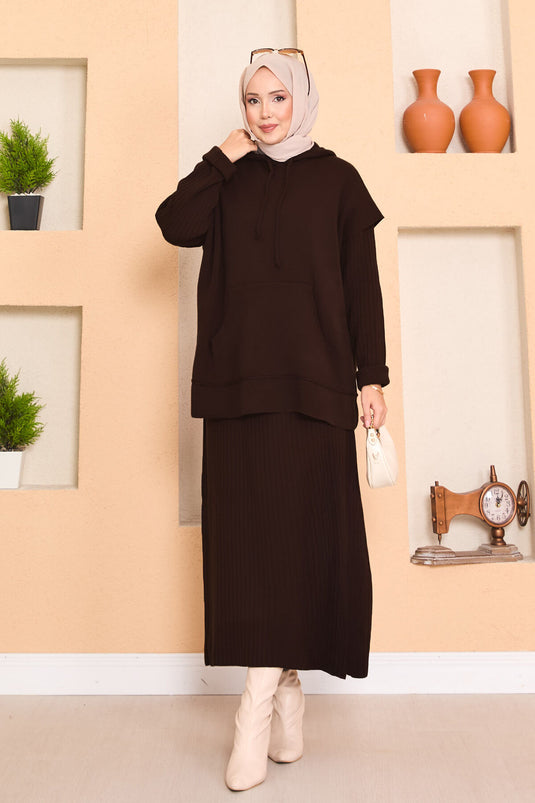 طقم فستان حجاب من قطعتين بتفاصيل سترة بغطاء للرأس باللون البني