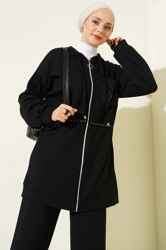 Completo due pezzi Loysa con cappuccio, dettagli in pietra e tasche, nero