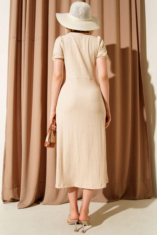 فستان ميدي بيج اللون بياقة مربعة ومجعد