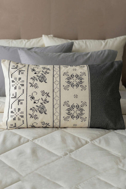 Housse de coussin à motifs variés assortis 8