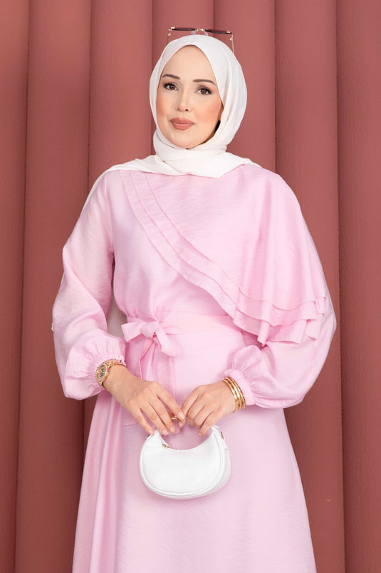 Kat Kat Pelerin Detaylı Kuşaklı Elbise Pembe