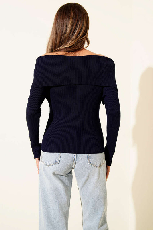 Pull en tricot col bateau bleu marine