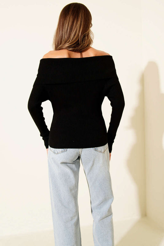 Maglione lavorato a maglia con scollo a barca, nero