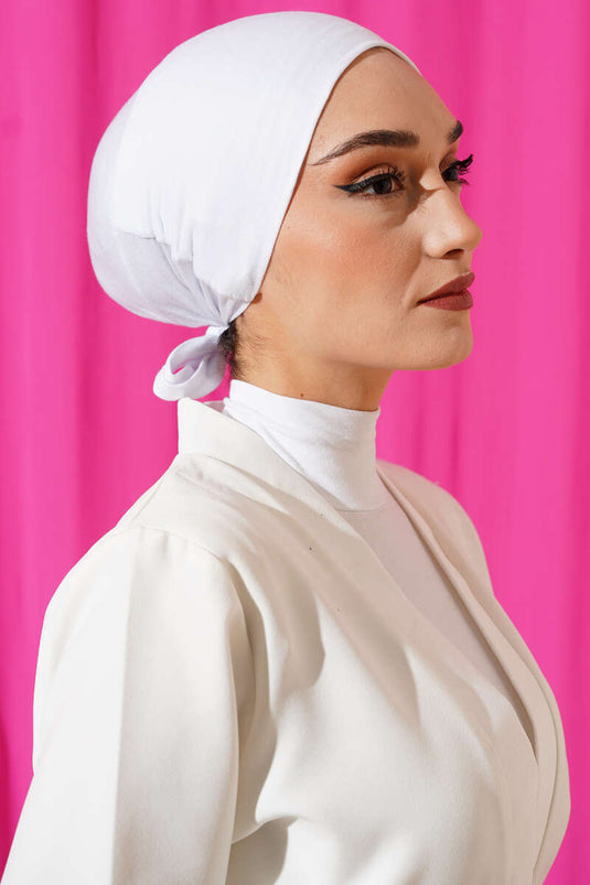 Kaymaz Silikonlu Bağlamalı Bone Beyaz