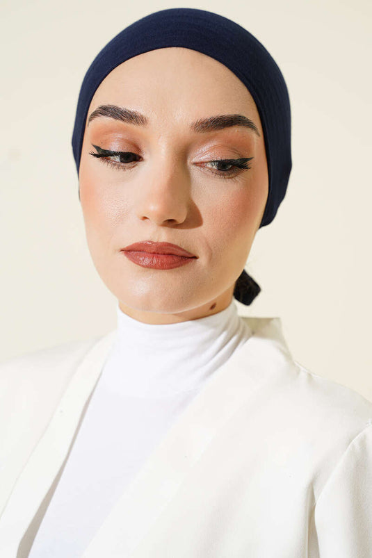 Kaymaz Silikonlu Bağlamalı Bone Lacivert