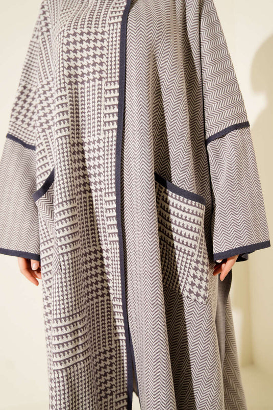 Kapuzenponcho mit Hahnentrittmuster, Flieder