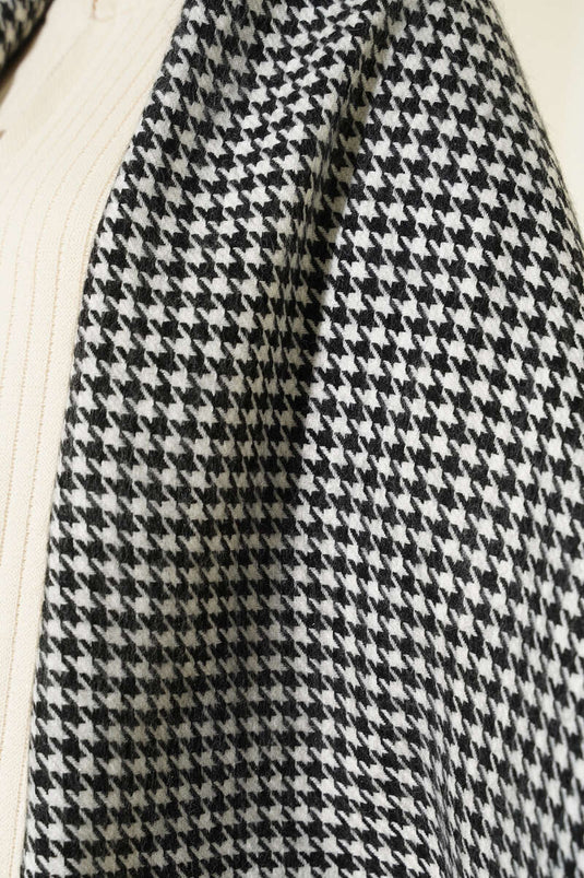 Kazayağı Desenli Omuz Şalı Siyah