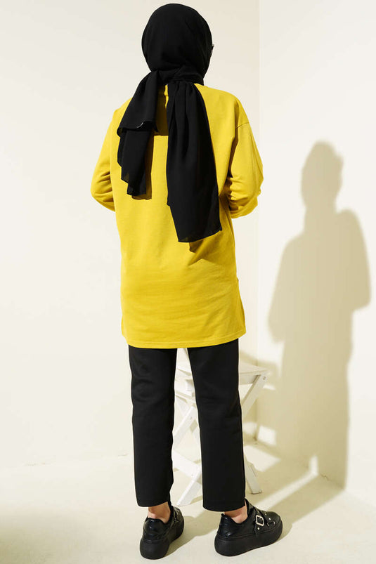 تونيك بخيطين مطبوع عليه فراشة باللون الأخضر الزيتي