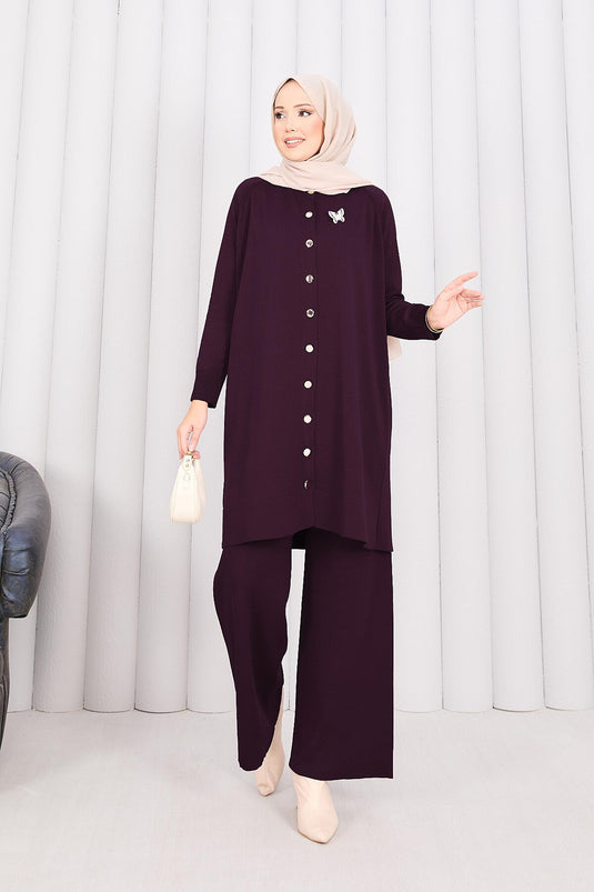 Completo In Maglia Viola Con Spilletta A Farfalla E Bottoni