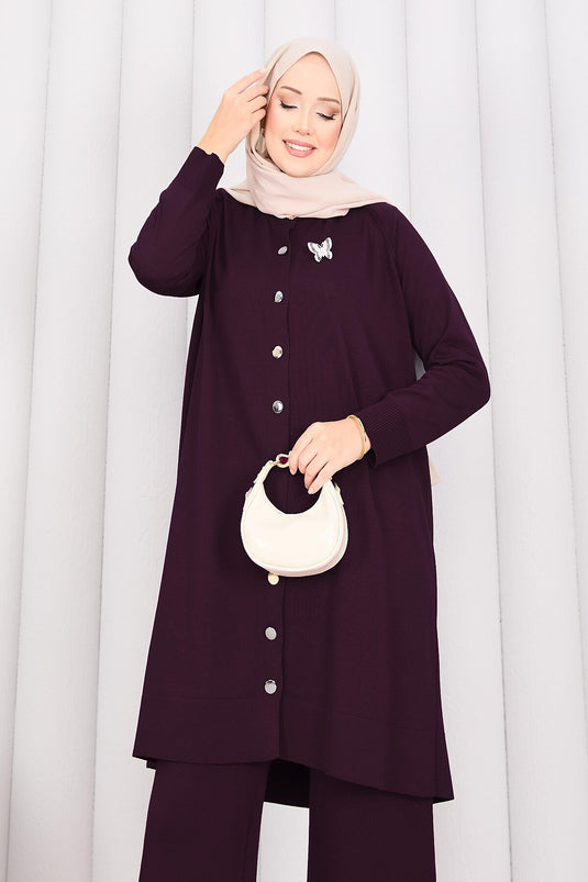 Completo In Maglia Viola Con Spilletta A Farfalla E Bottoni