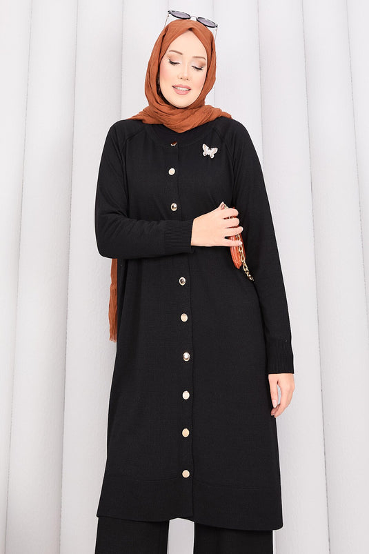 Schwarzes Strick-Set Mit Schmetterlingsbrosche Und Knöpfen
