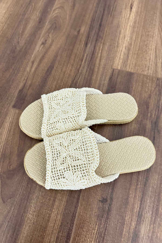 Chaussons Paille Motif Papillon Crème