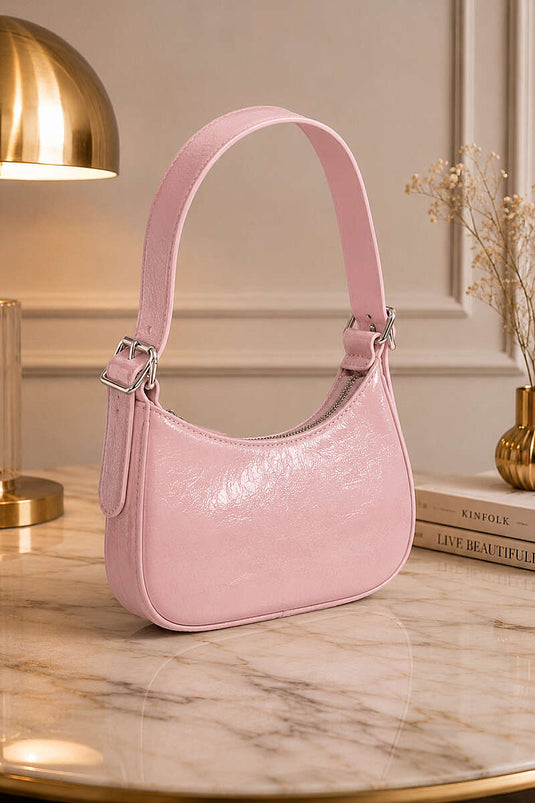 Sac à bandoulière en cuir verni couleur poudre
