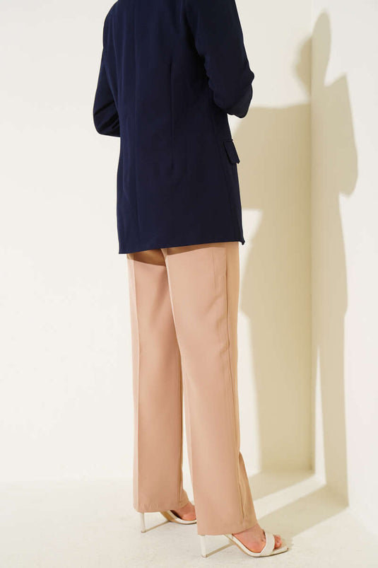 بنطلون قماش مع حزام منقوش باللاتيه