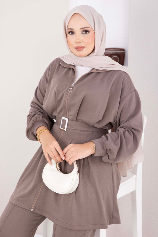 طقم بنطلون وتونيك بكمر عند الخصر بلون منك