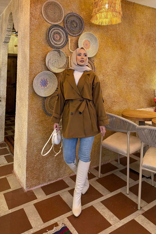 Trench-coat haut de gamme à épaulettes ceinturées et détaillées, couleur beige