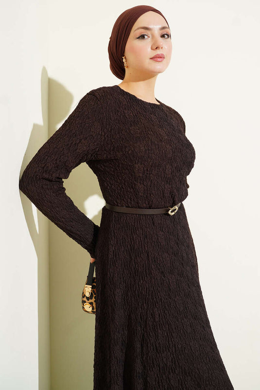 فستان برباط وتطريز دانتيل بني